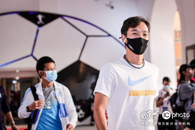 气质丝袜秘书ol办公室激情