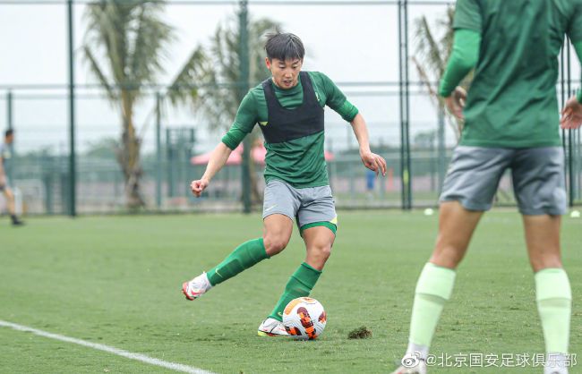 青青伊人轻